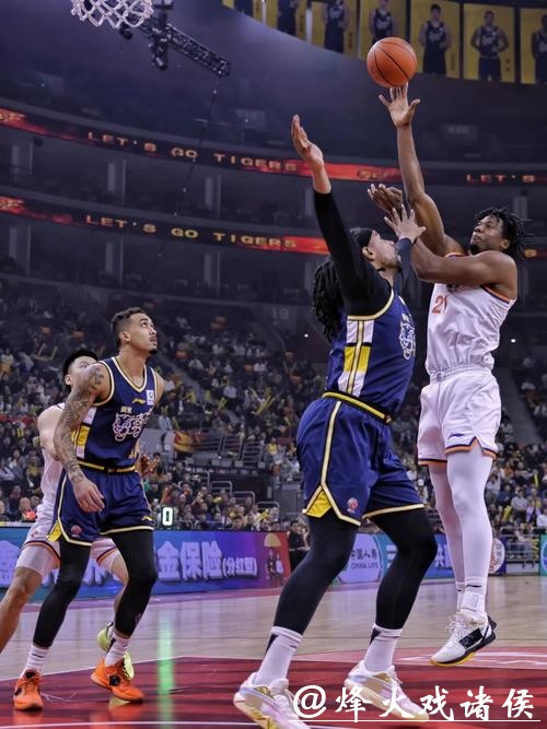 从输10分到赢40分,上海男篮是如何实现迅速反弹的? 从输10分到赢40分,上海男篮是如何实现迅速反弹的?