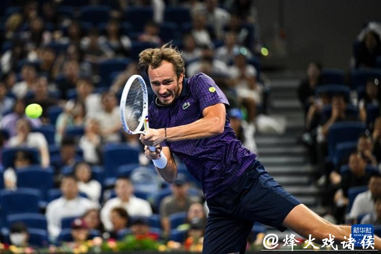 澳网｜时隔370天再次品尝大满贯胜利，梅德韦杰夫闯过首轮终结颓势